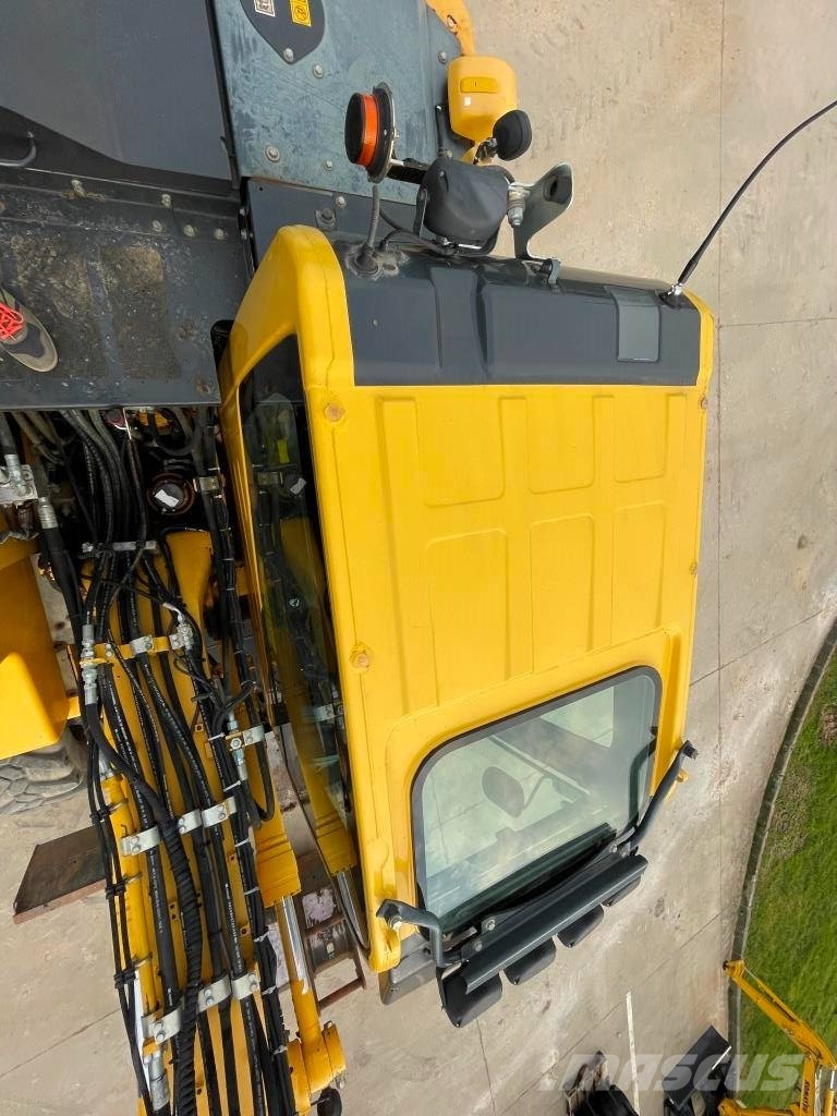 Komatsu PW 148-11 Колісні екскаватори