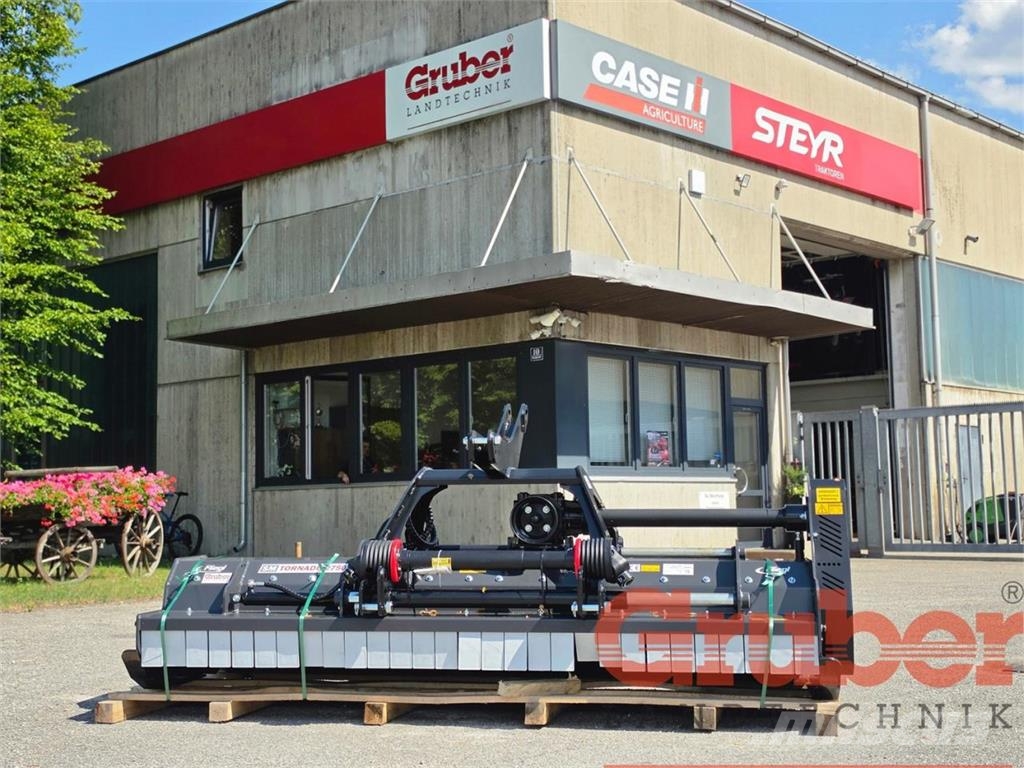 Fliegl SM Tornado 2750 جزازات وأغطية المراعي