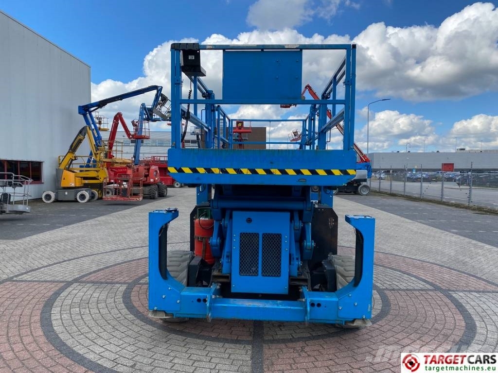 Genie GS-4390 RT LPG Scissor 4x4 Work Lift 1511cm Žirkliniai keltuvai