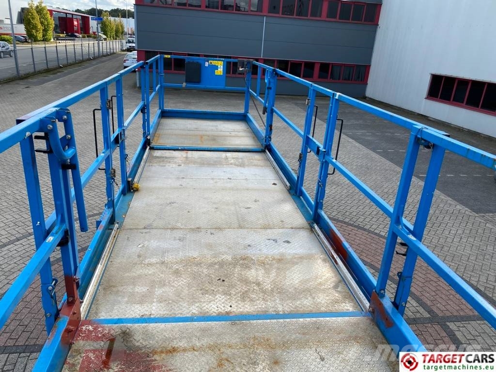 Genie GS-4390 RT LPG Scissor 4x4 Work Lift 1511cm Žirkliniai keltuvai