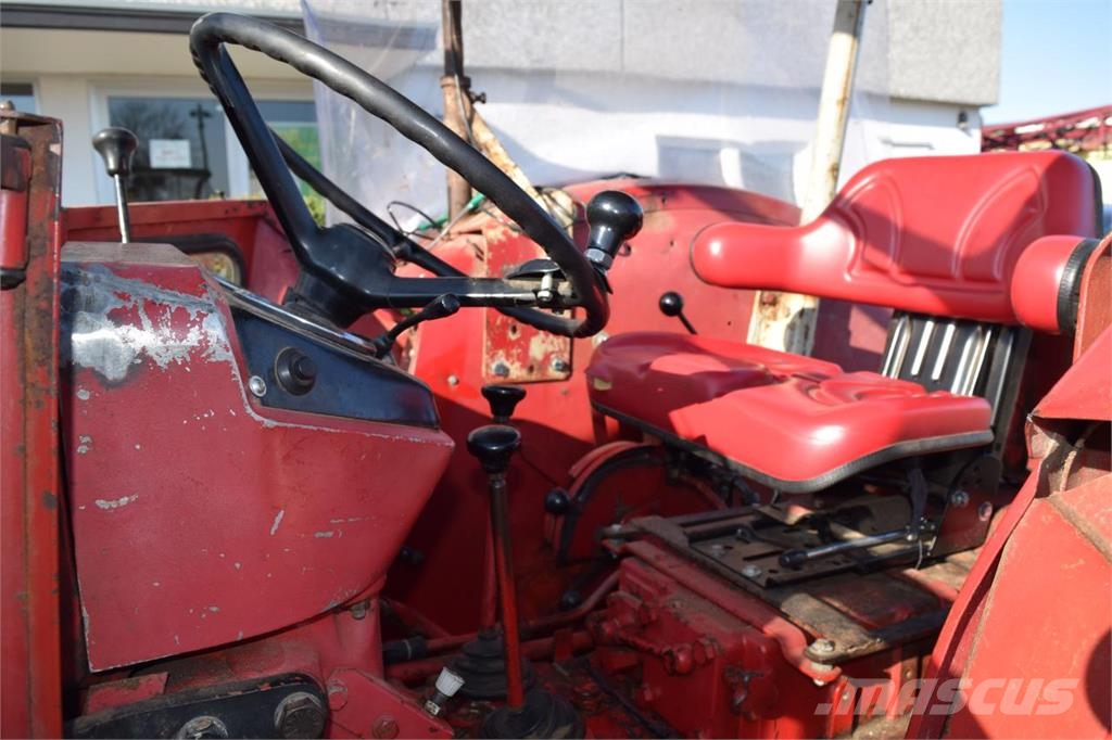 Case IH 624 Traktory