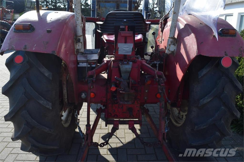 Case IH 624 Traktory