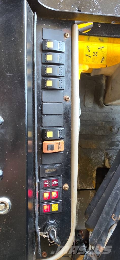 JCB 1 CX Backhoe