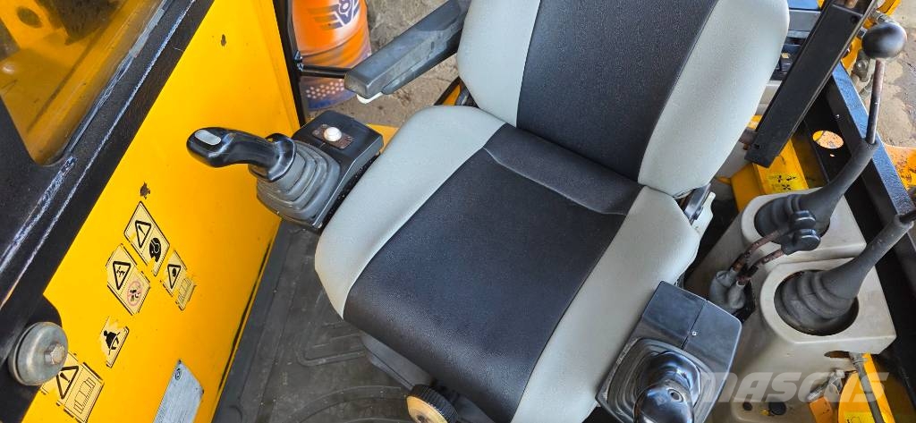 JCB 1 CX Backhoe