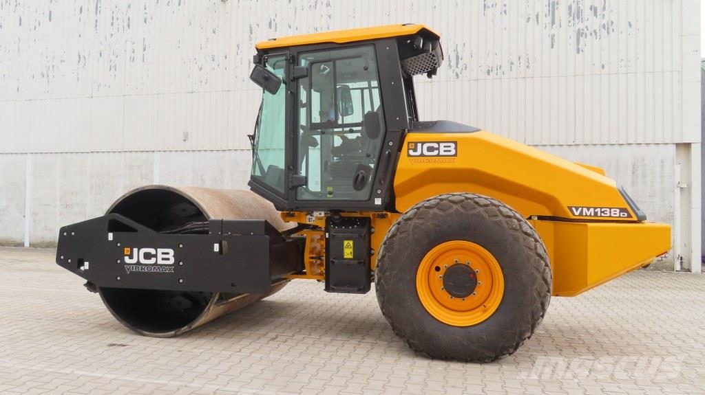 JCB VM138D Ťahačové valce