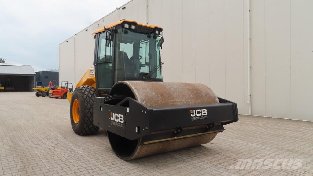 JCB VM138D Ťahačové valce