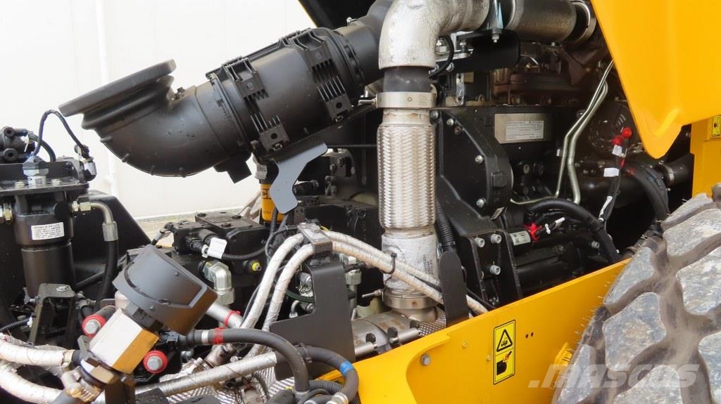 JCB VM138D Ťahačové valce