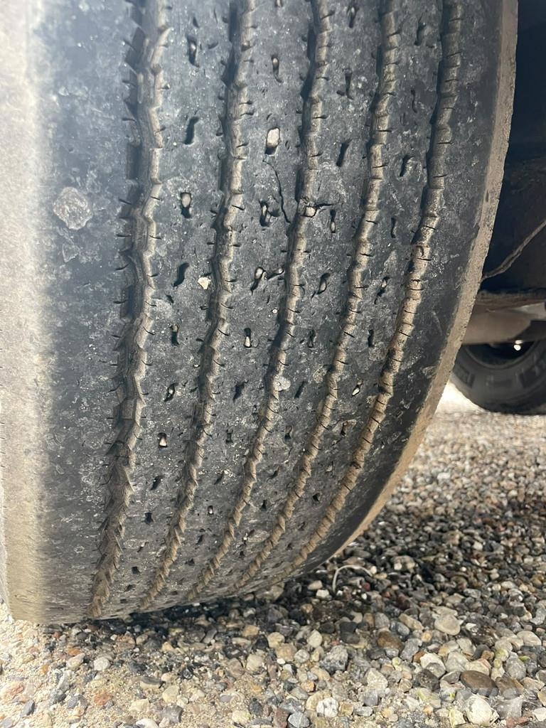 Kel-Berg 3 akslet asfalt tiptrailer Kiper poluprikolice