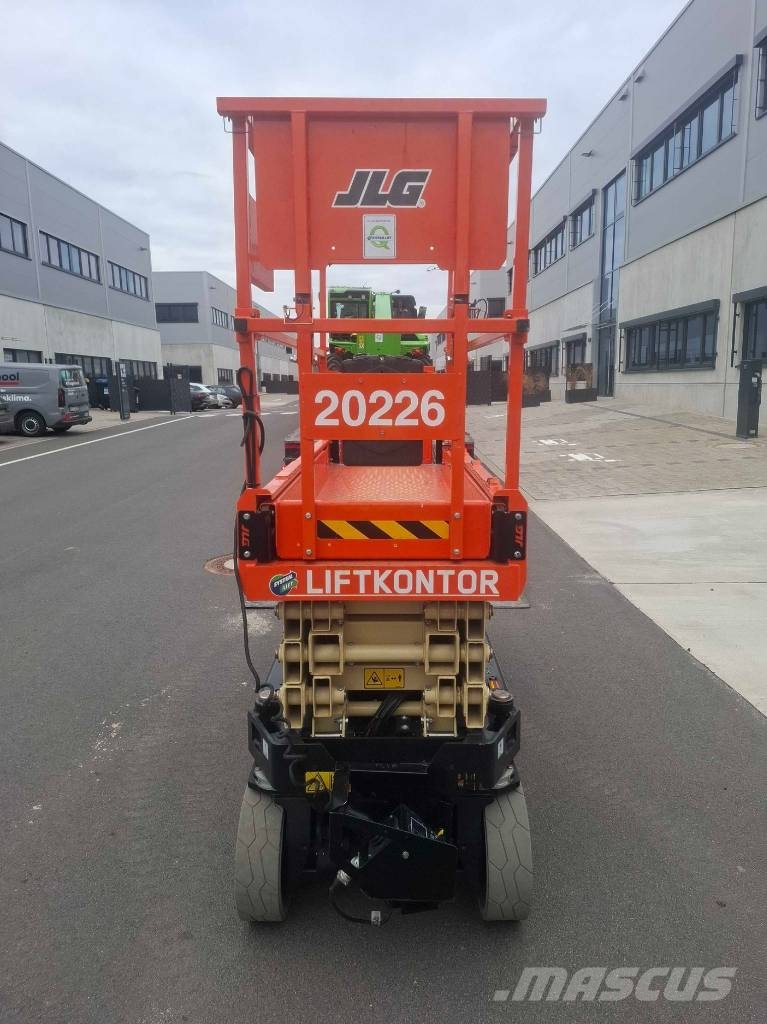 JLG ES 2632 剪叉式升降机
