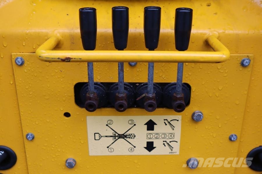 Denka-Lift DL22N Electric, 22m Working Height, 12m Reach, Sim Коленчатые подъемники