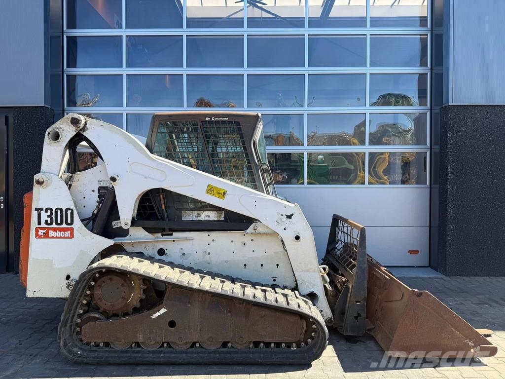 Bobcat T300 | A/C | Joystick | HighFlow! Skid steer mini utovarivači