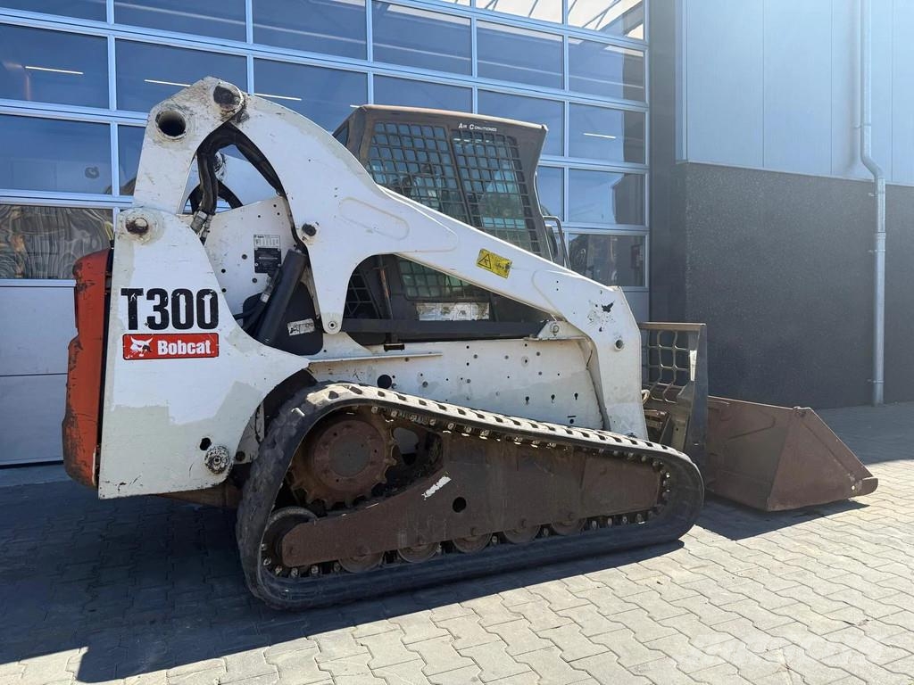 Bobcat T300 | A/C | Joystick | HighFlow! Skid steer mini utovarivači