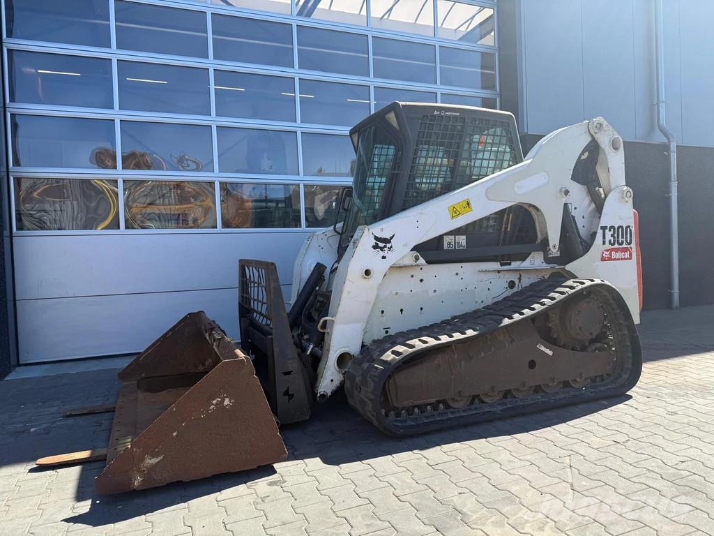 Bobcat T300 | A/C | Joystick | HighFlow! Skid steer mini utovarivači