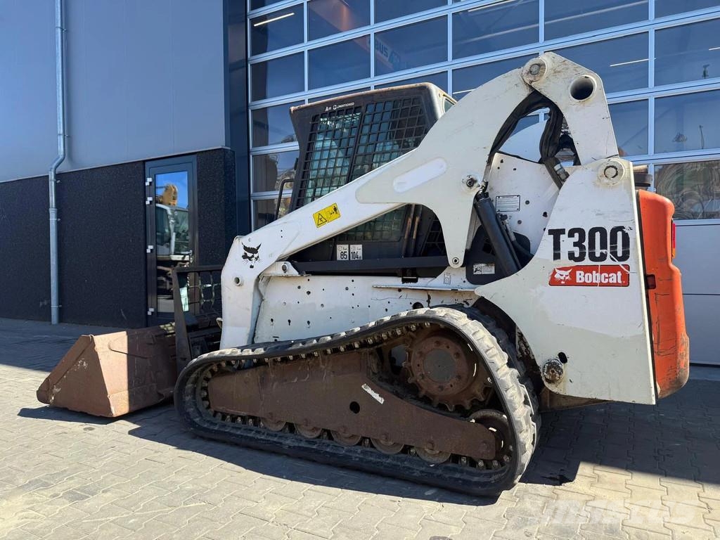Bobcat T300 | A/C | Joystick | HighFlow! Skid steer mini utovarivači