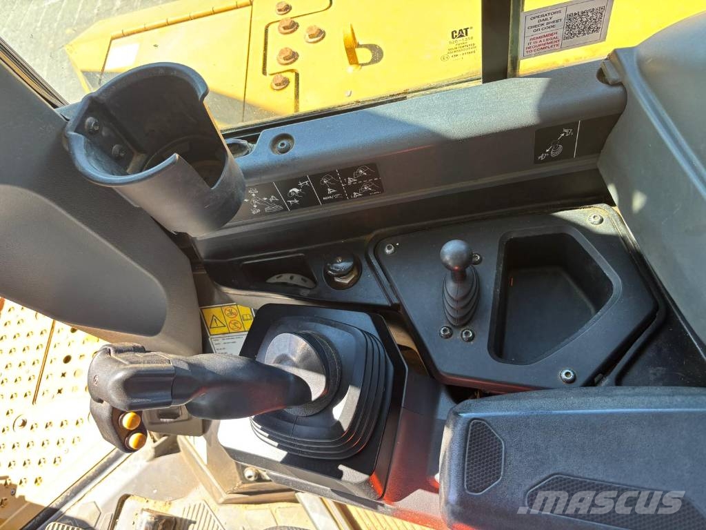 CAT D 6 XE (Trimble earthworks - 1871 idle hrs) 履帶推土機