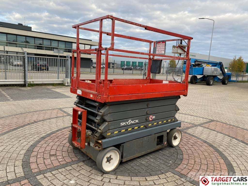 SkyJack SJIII-4632 Electric Scissor Work Lift 1170cm Käärtõstukid