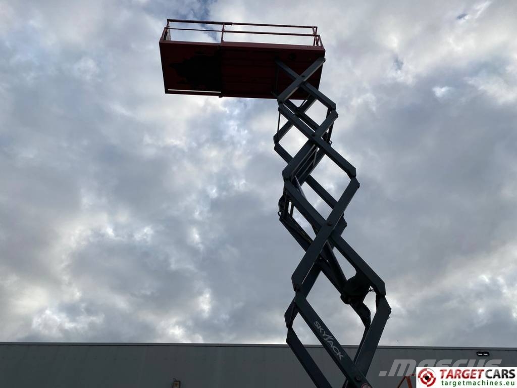 SkyJack SJIII-4632 Electric Scissor Work Lift 1170cm Käärtõstukid