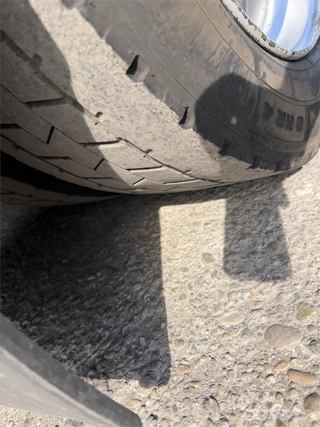 Mercedes-Benz Actros VIN 601 064 Camión con caja abierta
