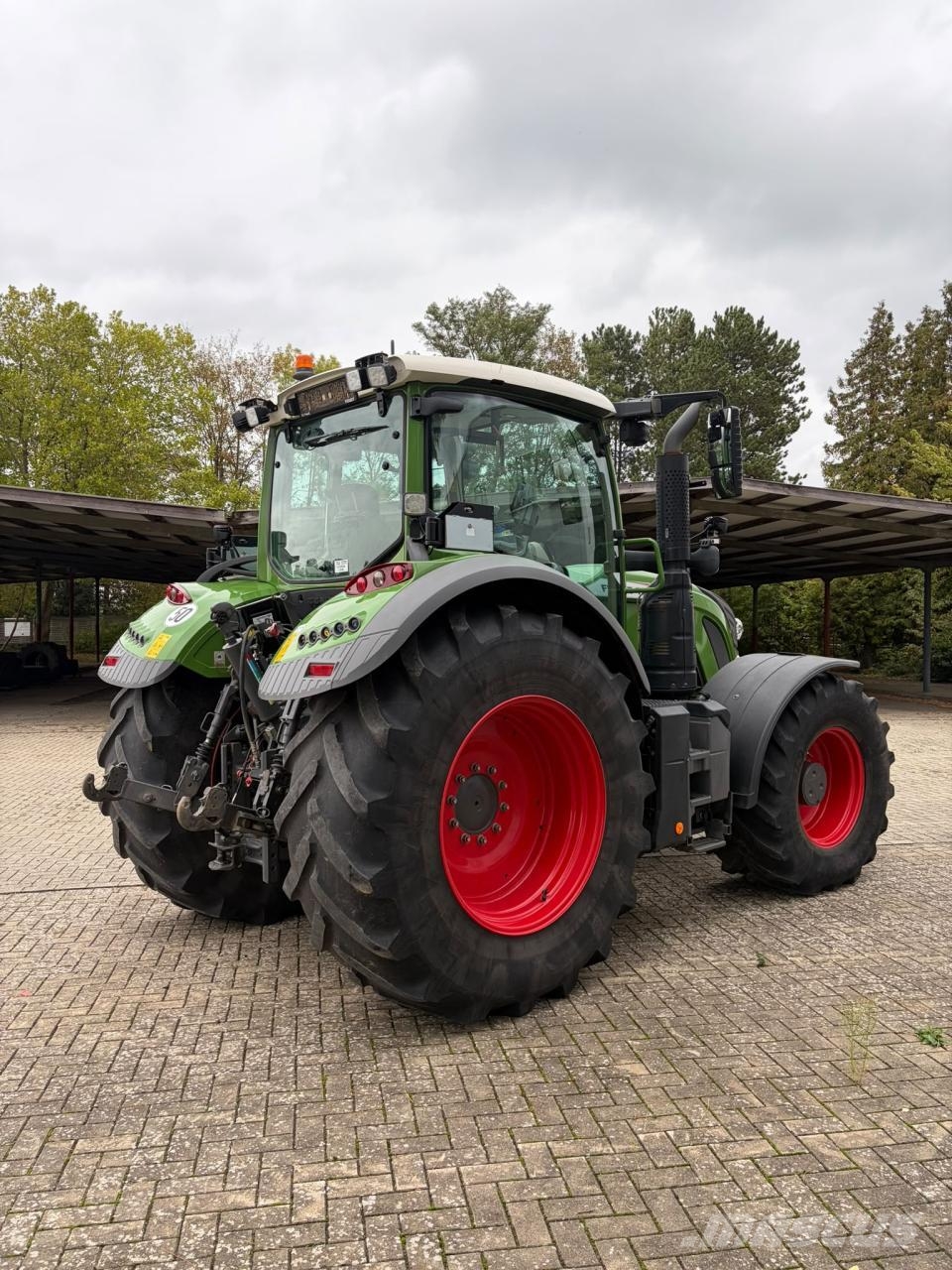 Fendt 724 Vario الجرارات