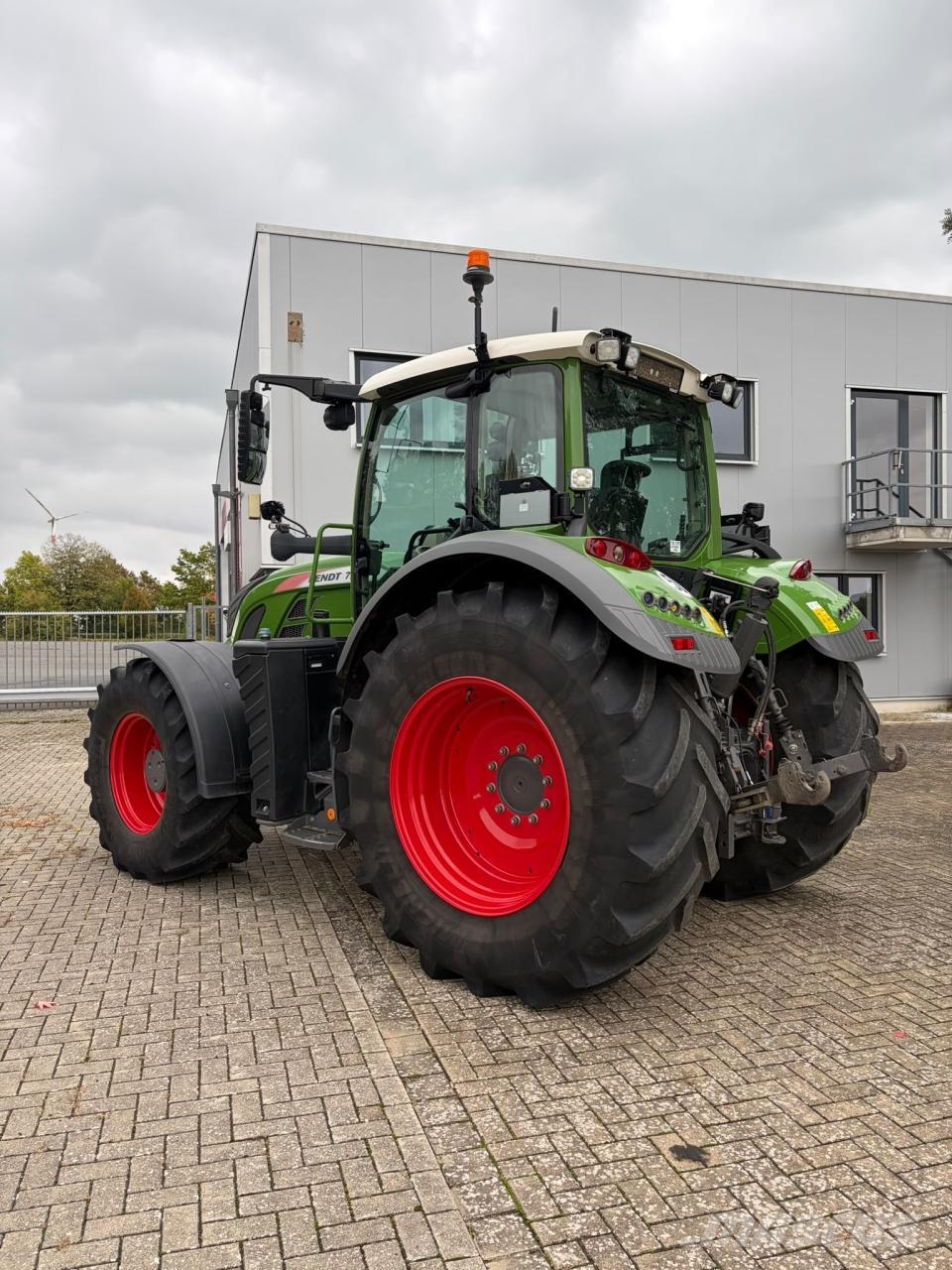 Fendt 724 Vario الجرارات