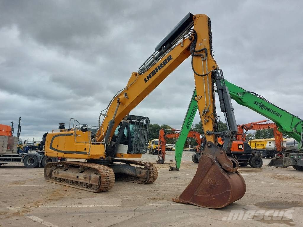 Liebherr R936LC Rupsgraafmachines