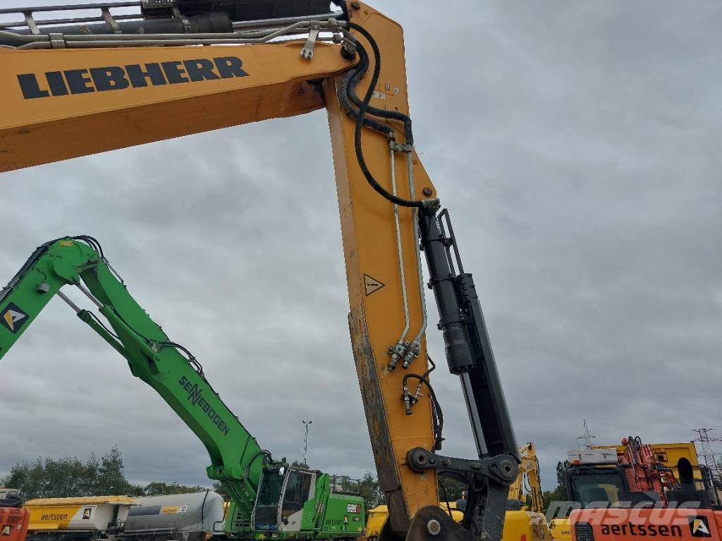 Liebherr R936LC Rupsgraafmachines