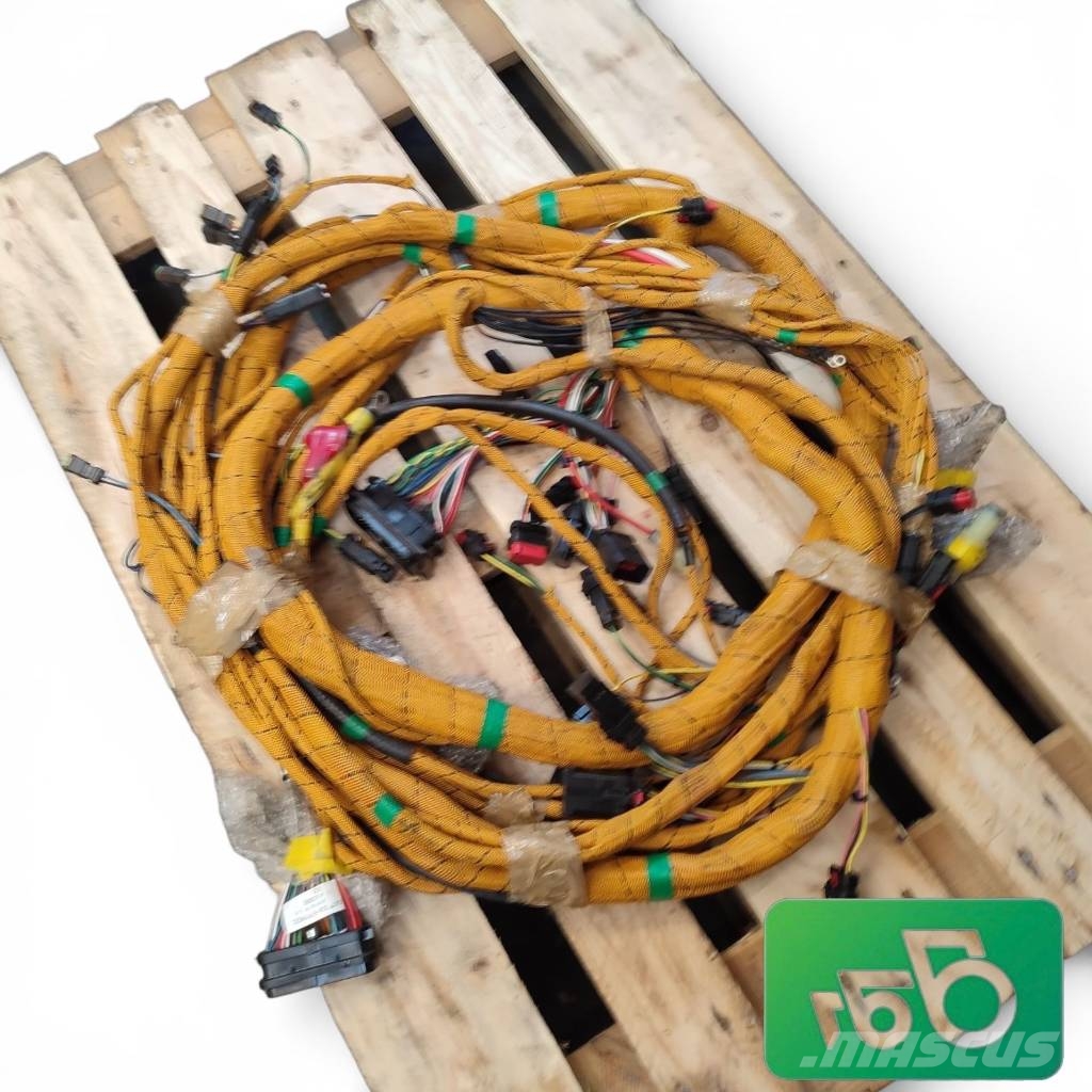 CAT 330 Chassis Wiring Harness 306-8797 Componentes electrónicos