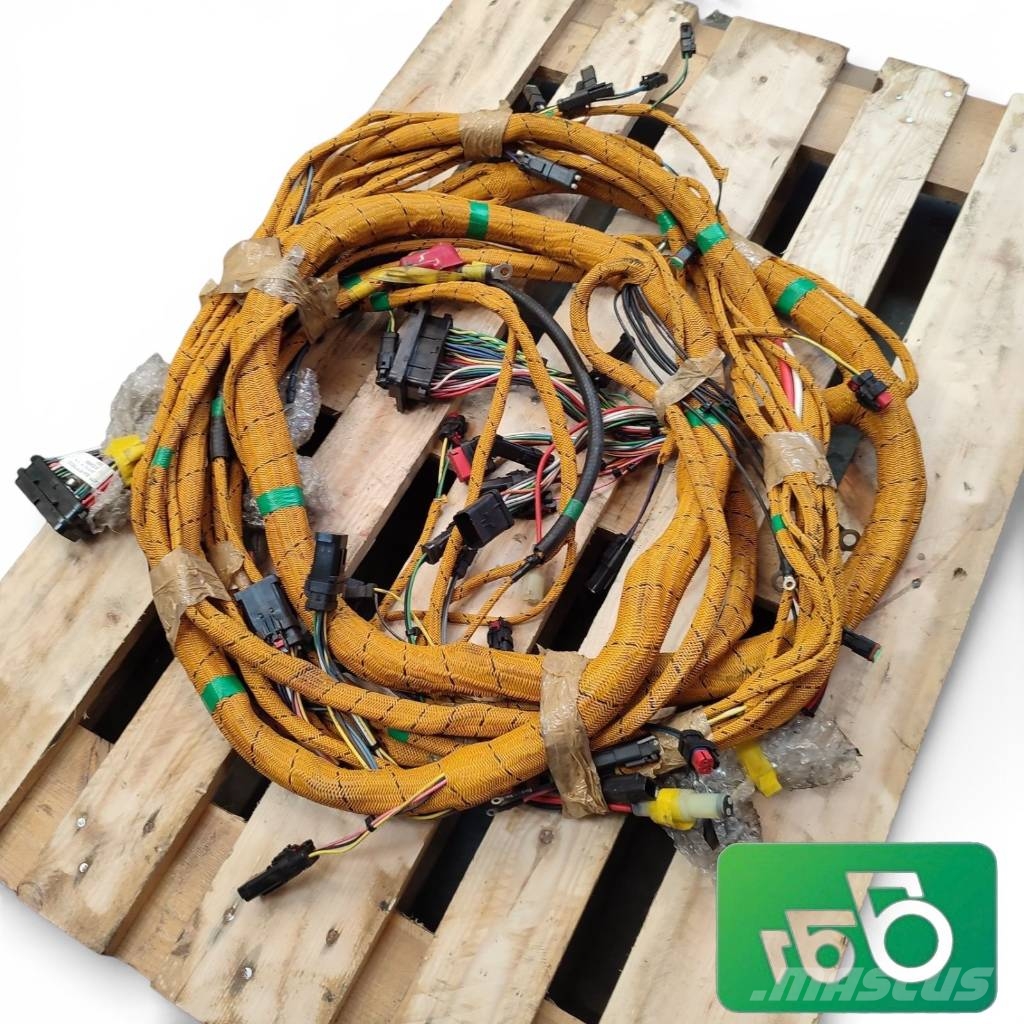 CAT 330 Chassis Wiring Harness 306-8797 Componentes electrónicos