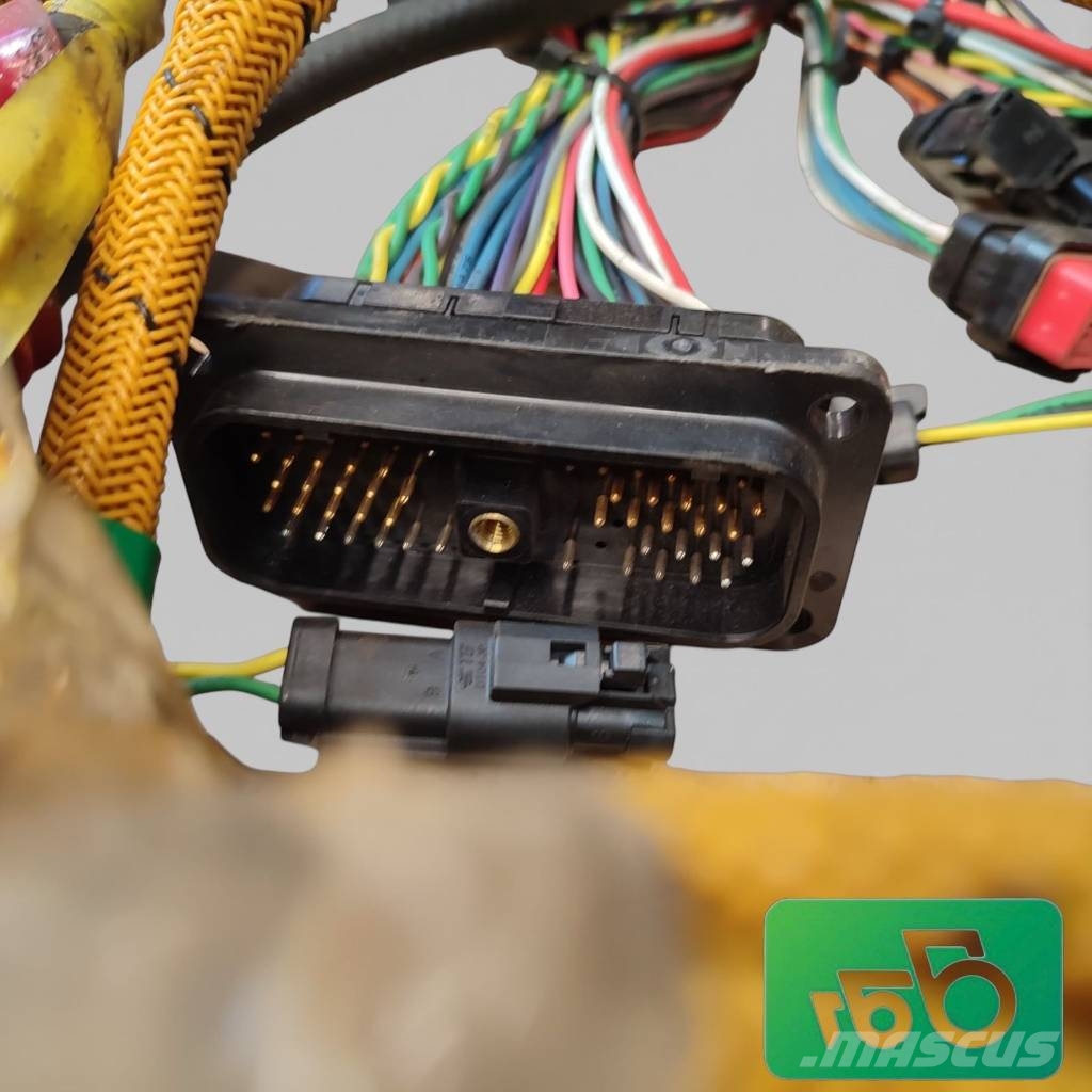 CAT 330 Chassis Wiring Harness 306-8797 Componentes electrónicos