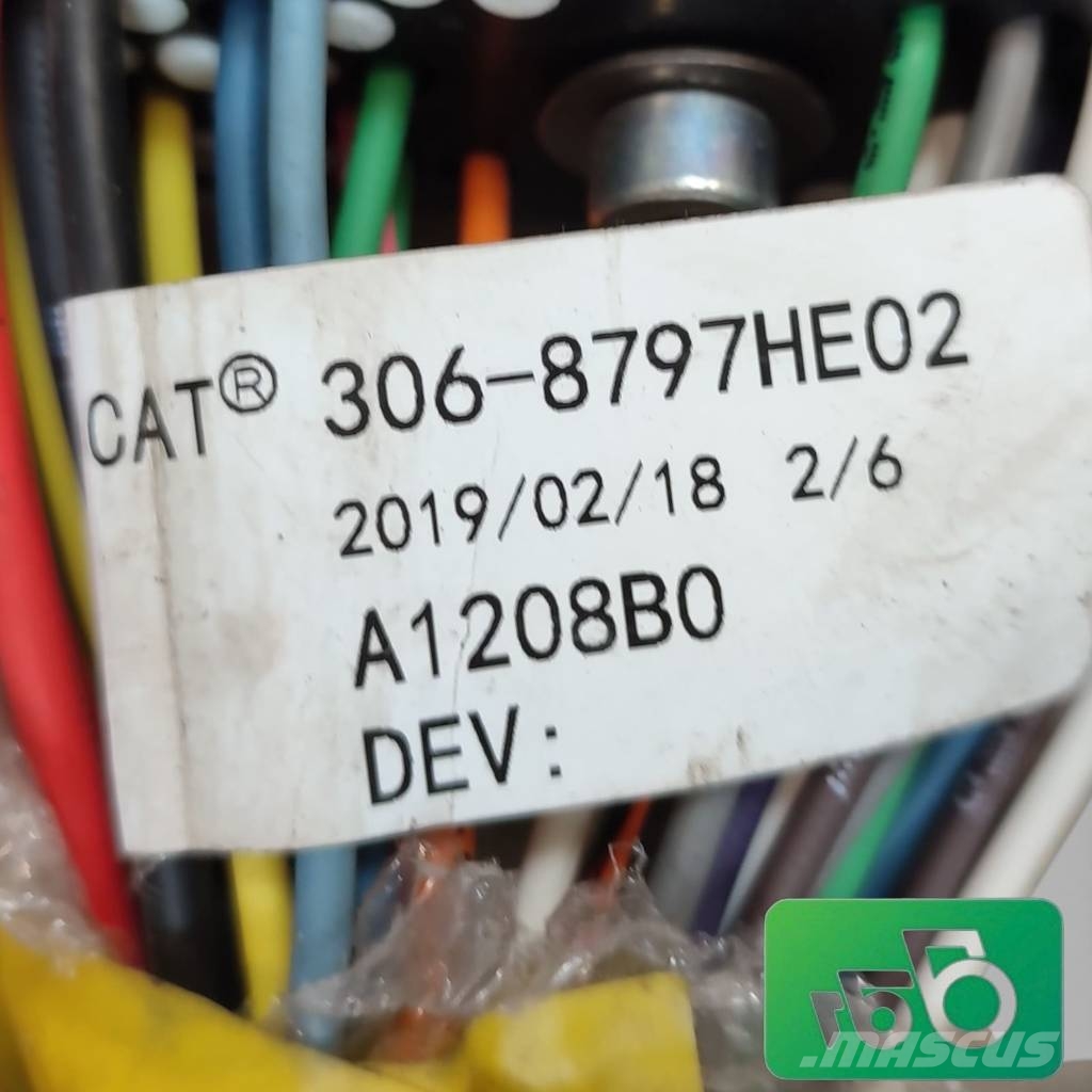 CAT 330 Chassis Wiring Harness 306-8797 Componentes electrónicos