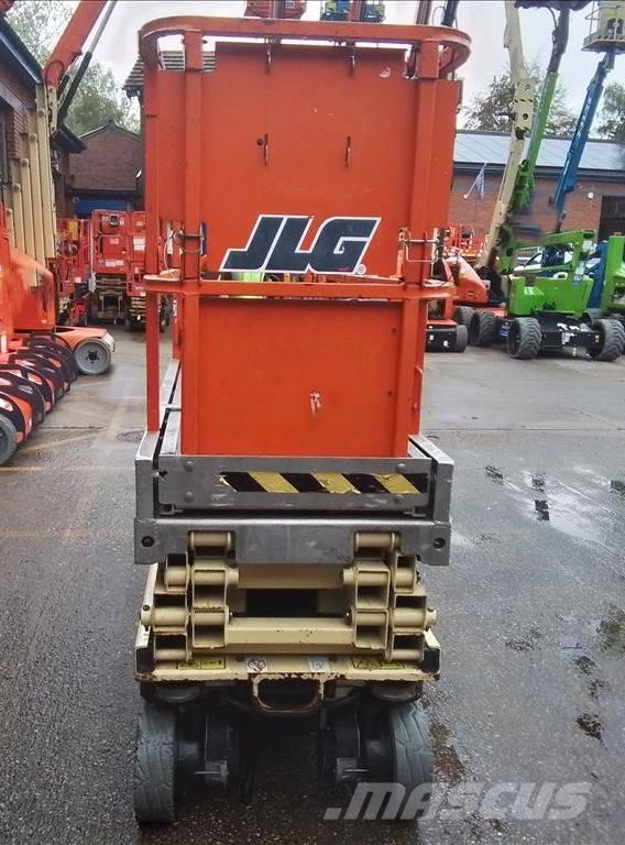 JLG 1930 ES Saksilavat
