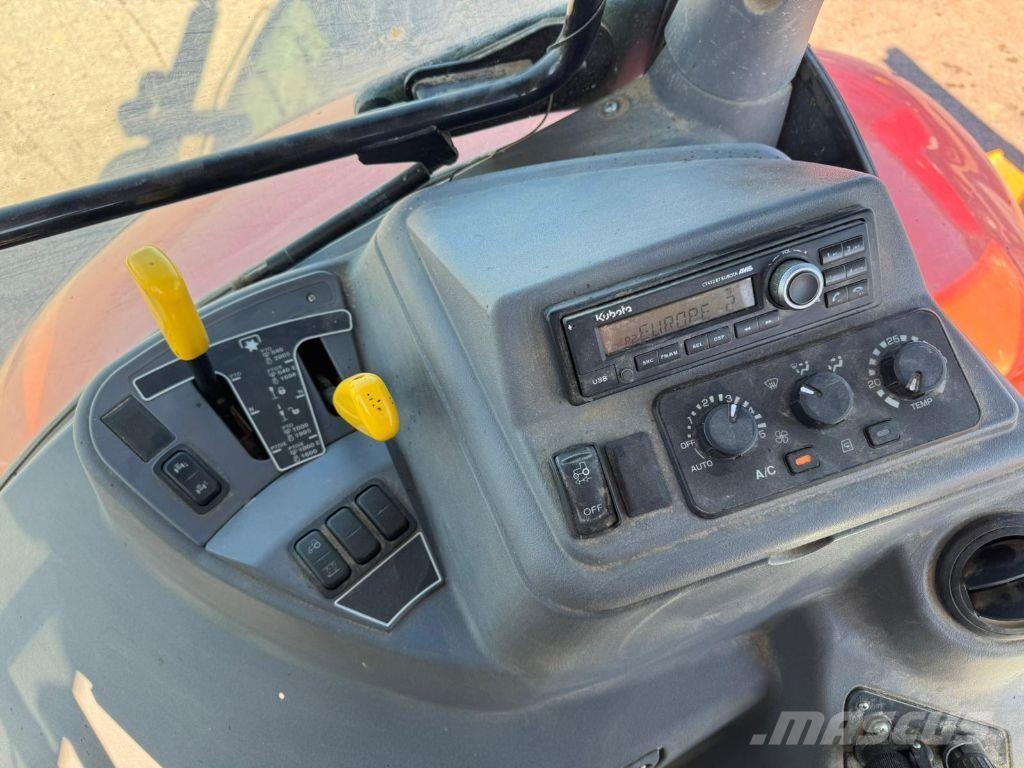 Kubota M7 153 PREMIUM Traktorer