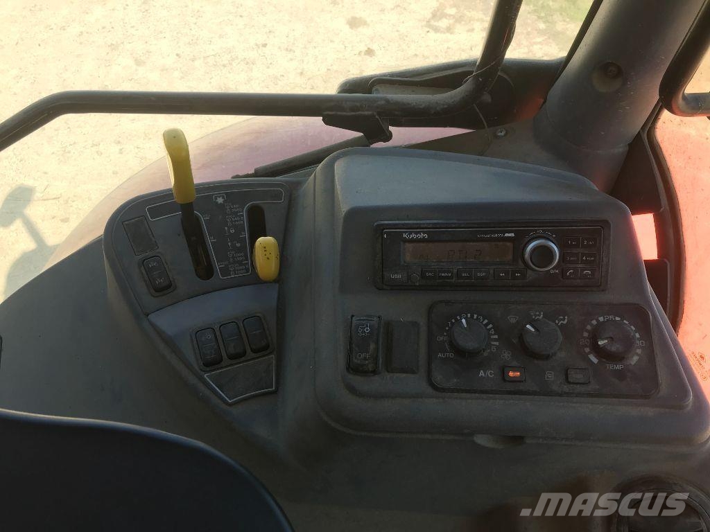 Kubota M7 153 PREMIUM Traktorer