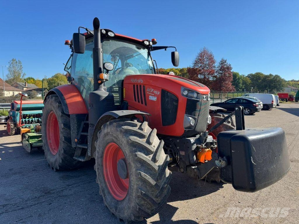 Kubota M7 153 PREMIUM Traktorer