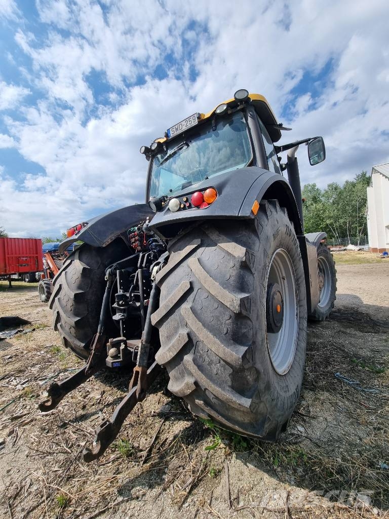 JCB 8310 トラクター