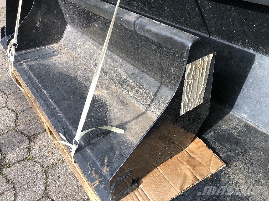 Iseki Leichtgutschaufel 120 cm für Iseki TXG + TM Modell Compact tractor attachments