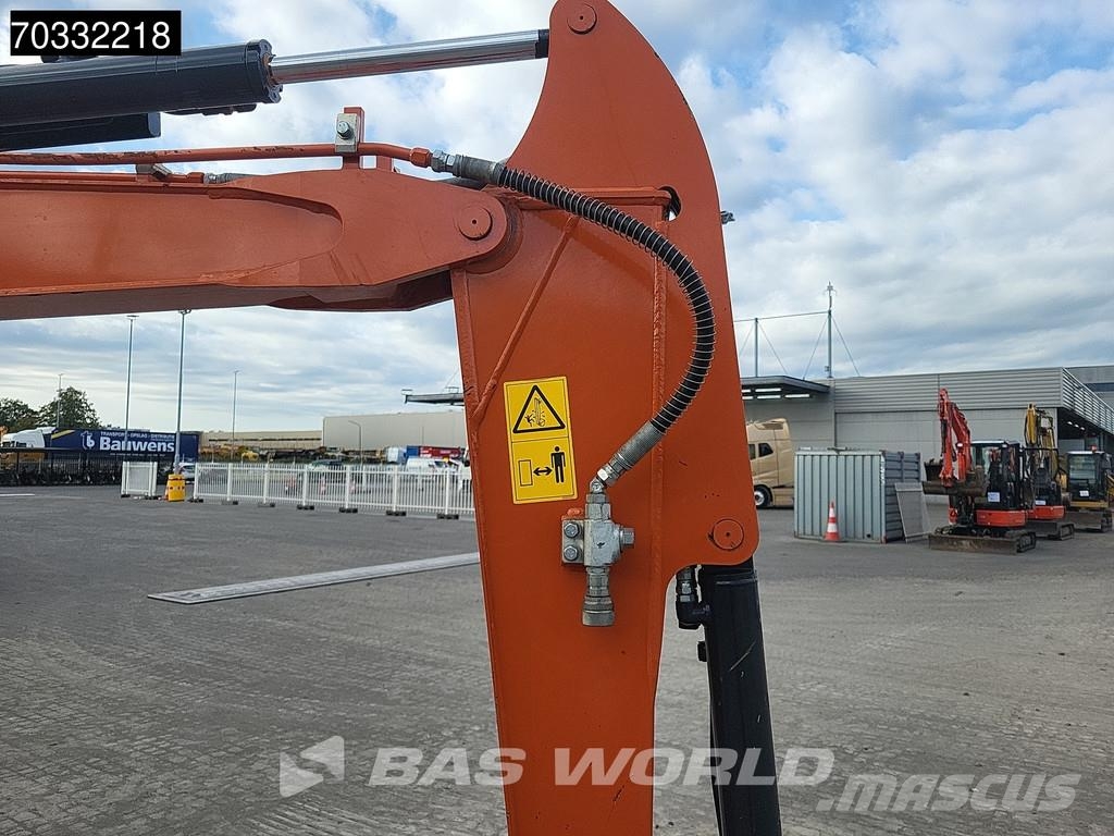 Hitachi ZX33 U-6 CLR A/C - 3 Buckets Minigraafmachines < 7t