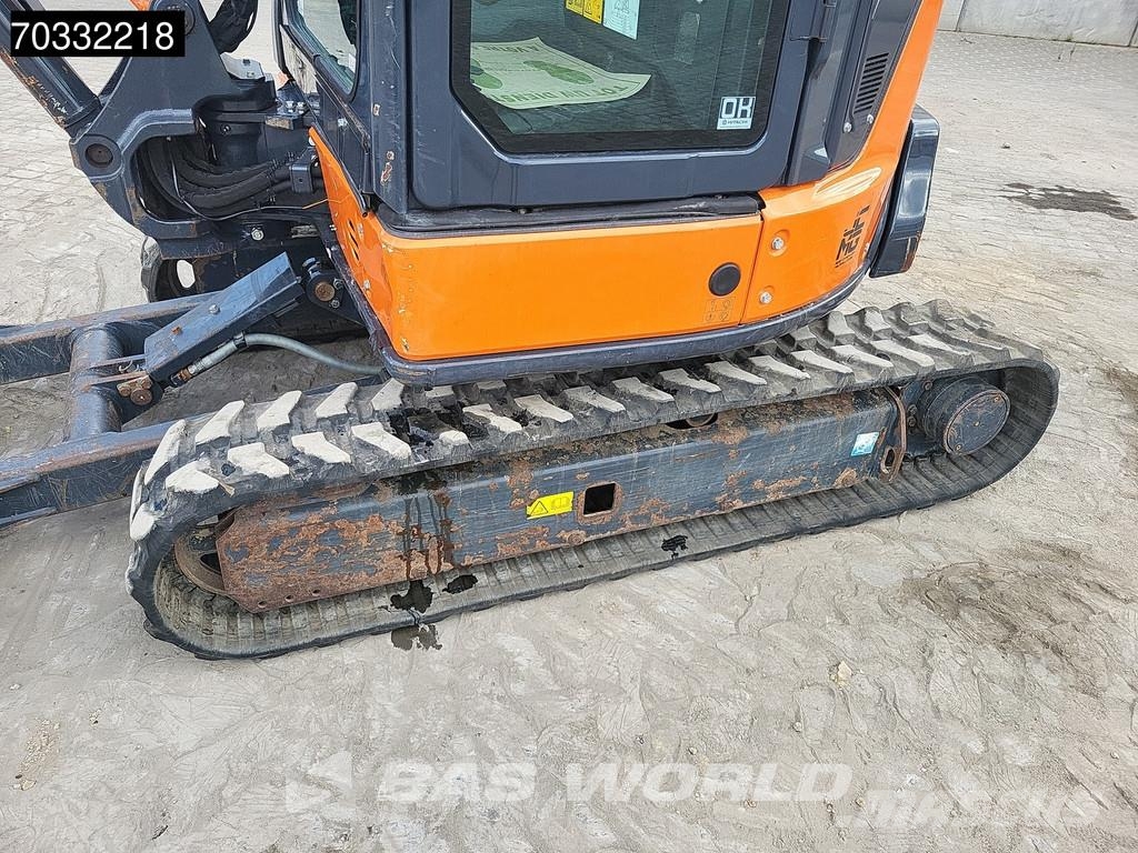 Hitachi ZX33 U-6 CLR A/C - 3 Buckets Minigraafmachines < 7t