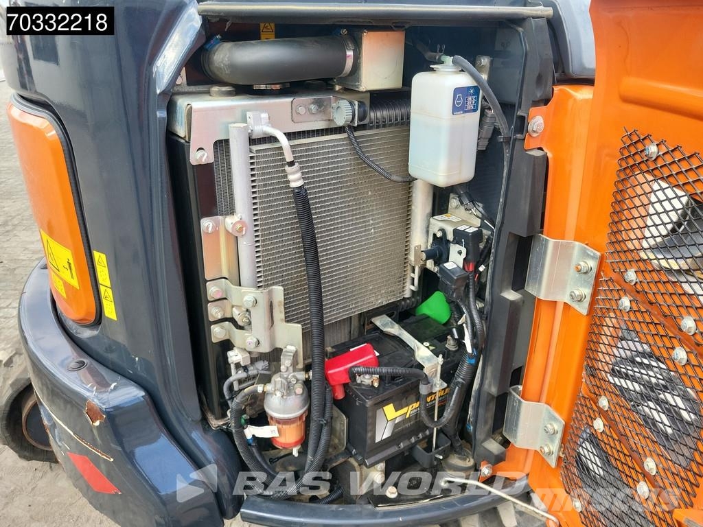 Hitachi ZX33 U-6 CLR A/C - 3 Buckets Minigraafmachines < 7t
