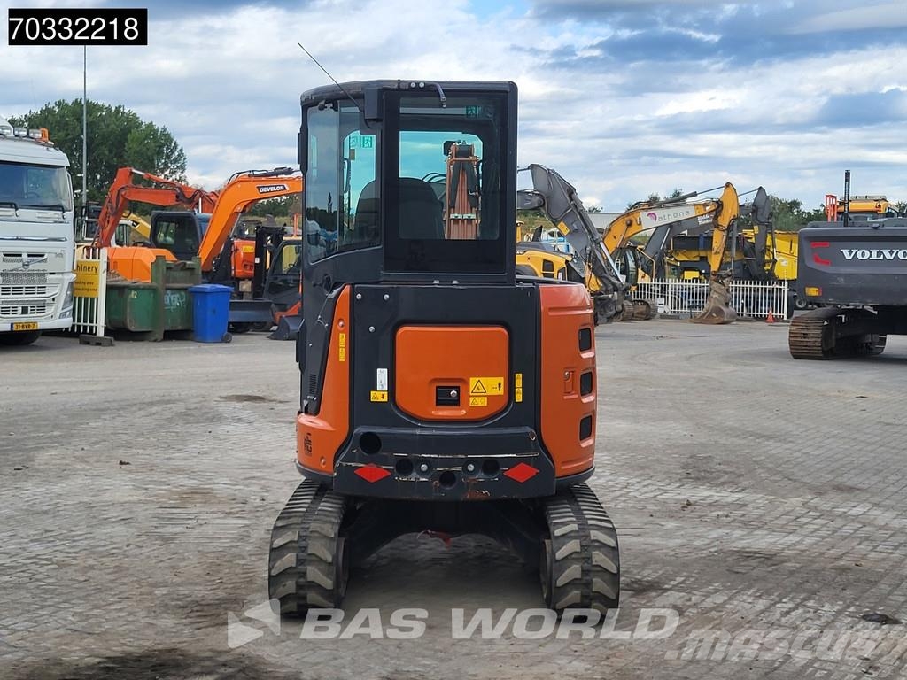 Hitachi ZX33 U-6 CLR A/C - 3 Buckets Minigraafmachines < 7t