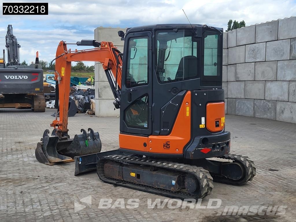 Hitachi ZX33 U-6 CLR A/C - 3 Buckets Minigraafmachines < 7t