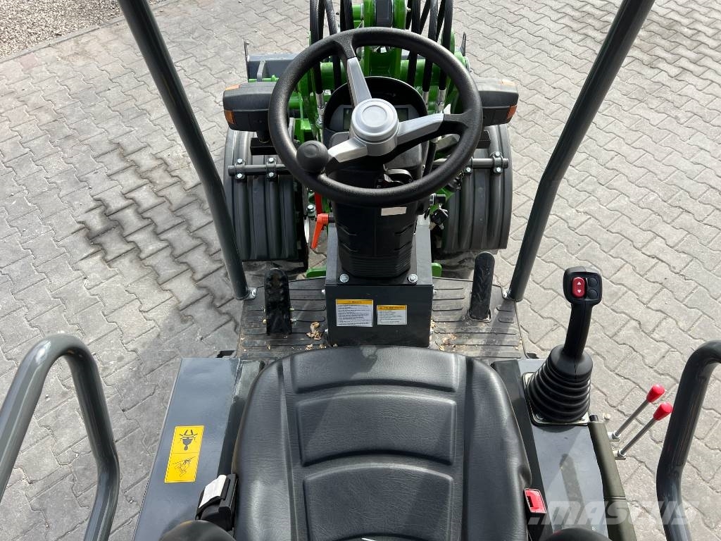 Sherpa Mini 750 homlokrakodó Perkins motorral Mini utovarivači