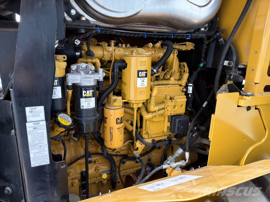 CAT 926M - 990 HOURS - FORKS - 3rd VALVE Kolesové nakladače
