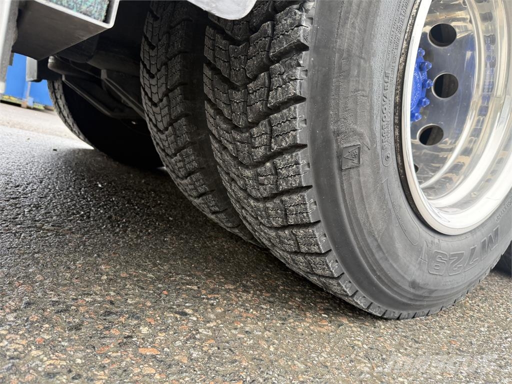 Volvo FM500 6X2 起重车