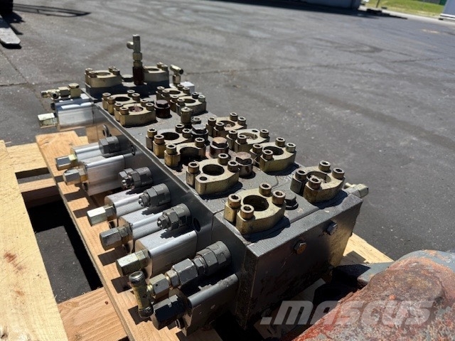 Liebherr A 316 INDUSTRIAL HYDRAULIC BLOCK Hüdraulika