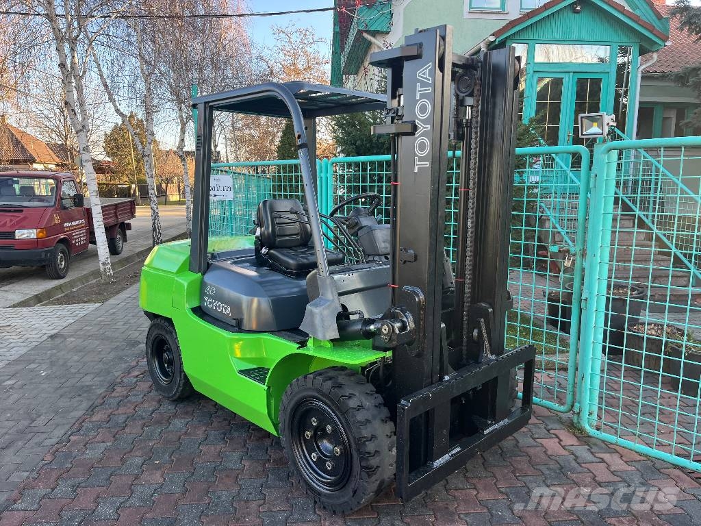 Toyota 7FD35 /02/ V-4097 IO Dízel targoncák