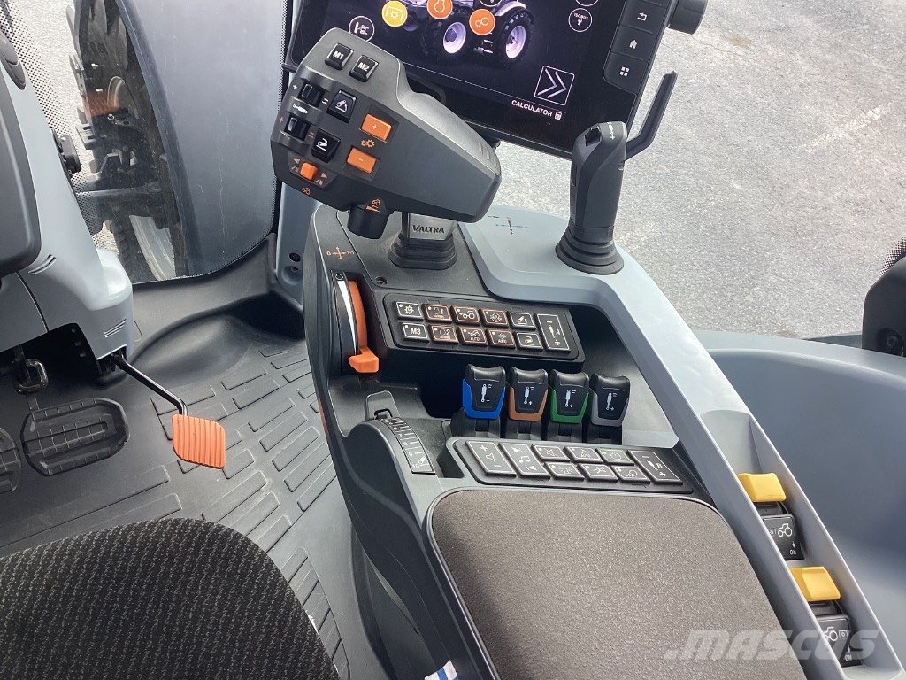 Valtra Q245 Traktorok