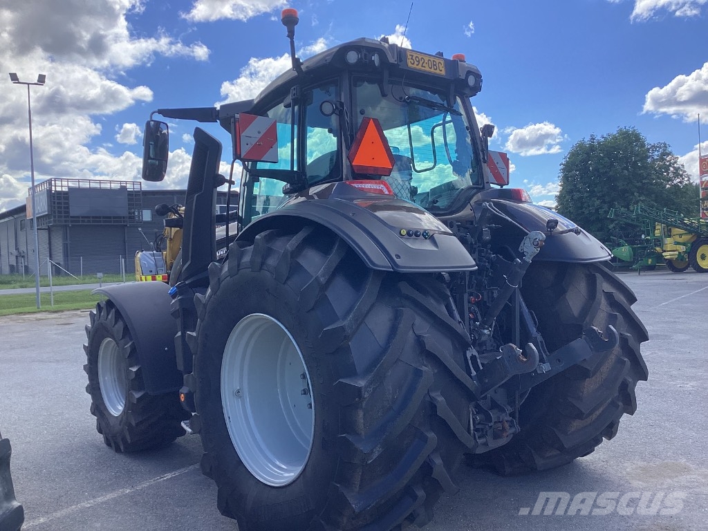 Valtra Q245 Traktorok