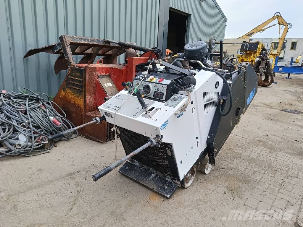 Tyrolit FSD1274P sten beton diamant zaag saw cement road Steen en betonzagen