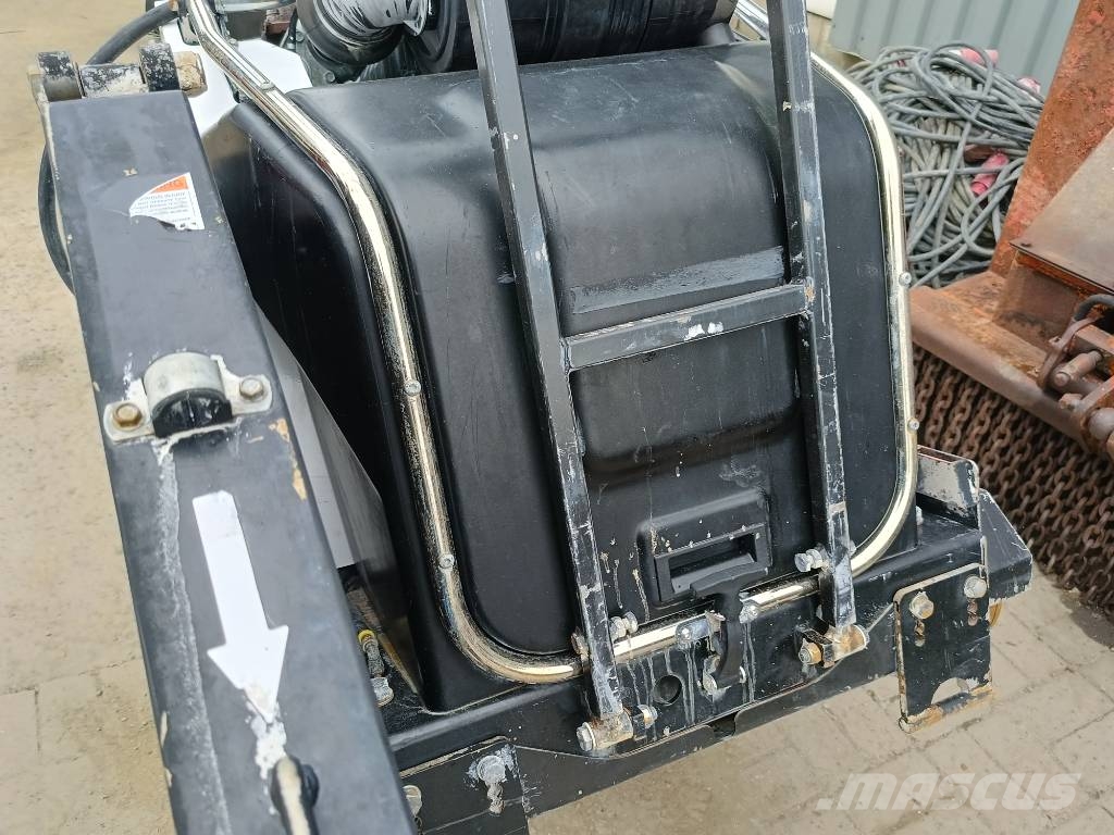 Tyrolit FSD1274P sten beton diamant zaag saw cement road Steen en betonzagen
